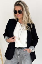 Elvie Blazer in Black