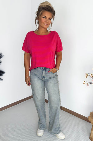 Aira Tee in Fuchsia & Red