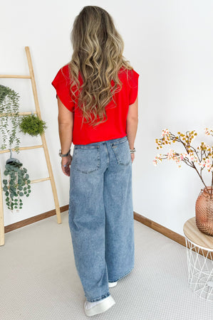 Tyra Tee in Red