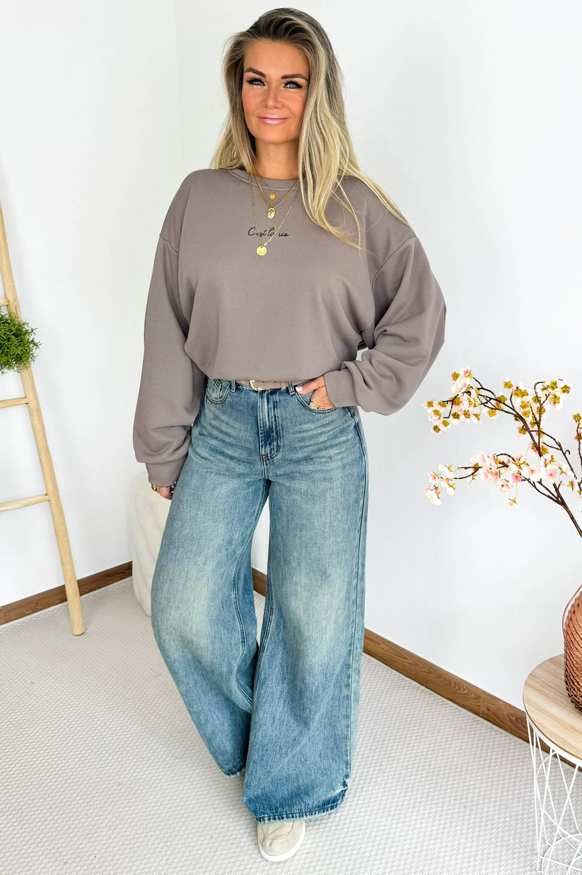 C'EST LA VIE Sweater in Taupe – foto 1