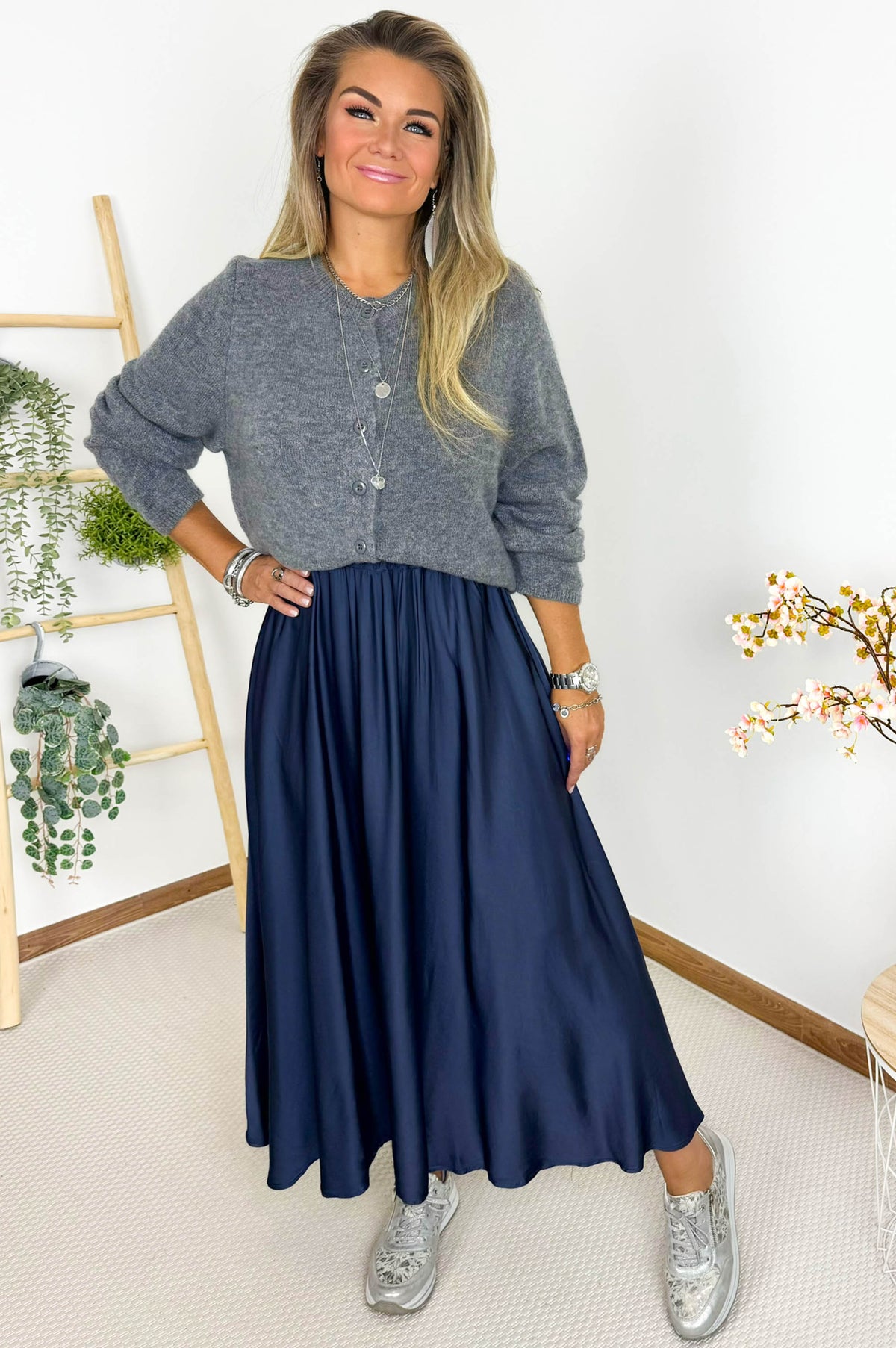 Winny Satin Skirt in Midnight Blue – foto 4
